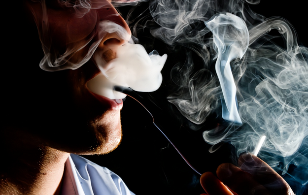 How can e-cigarettes help smokers quit smoking?